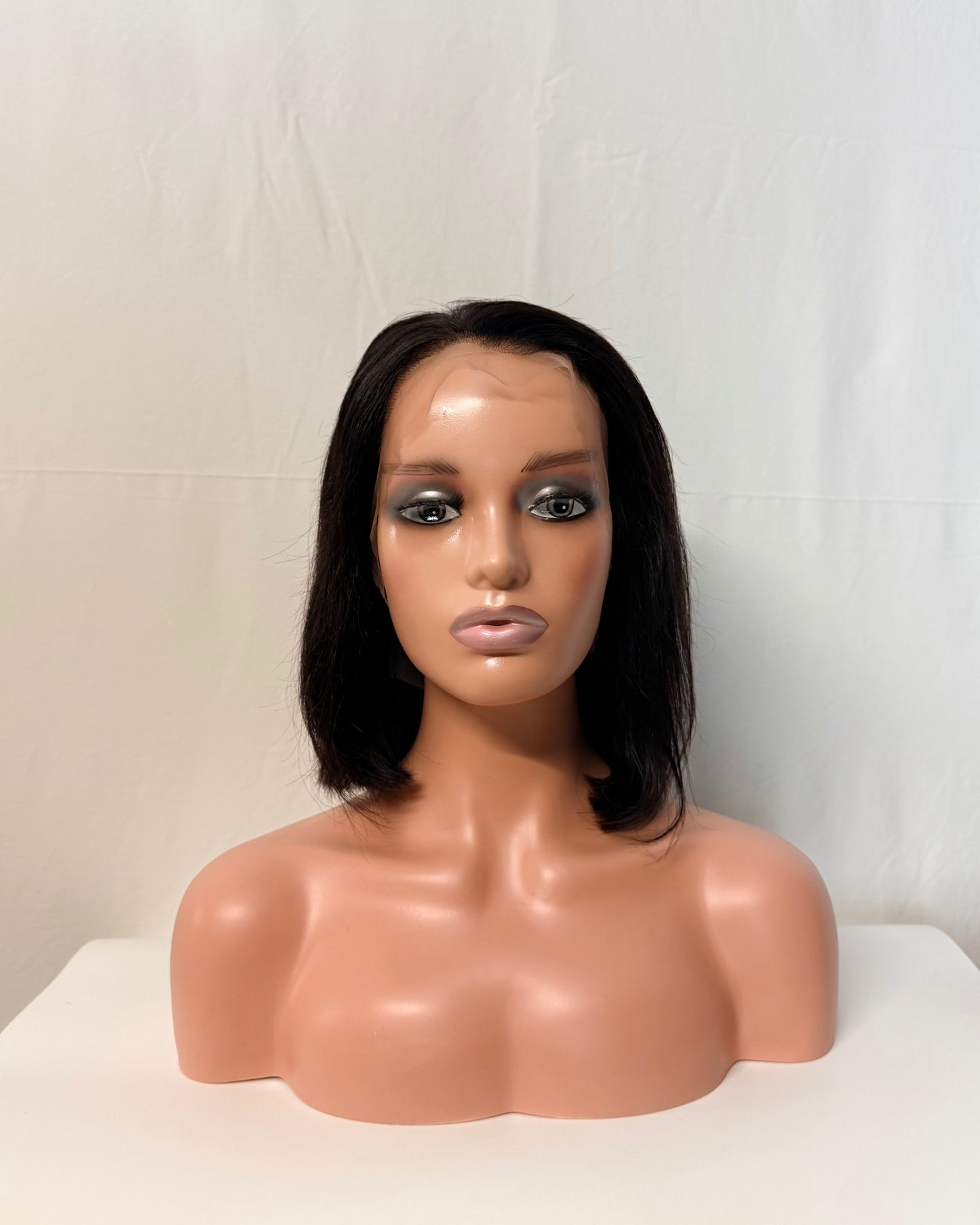 Zara – Sleek Bob Wig, Lace Front Black