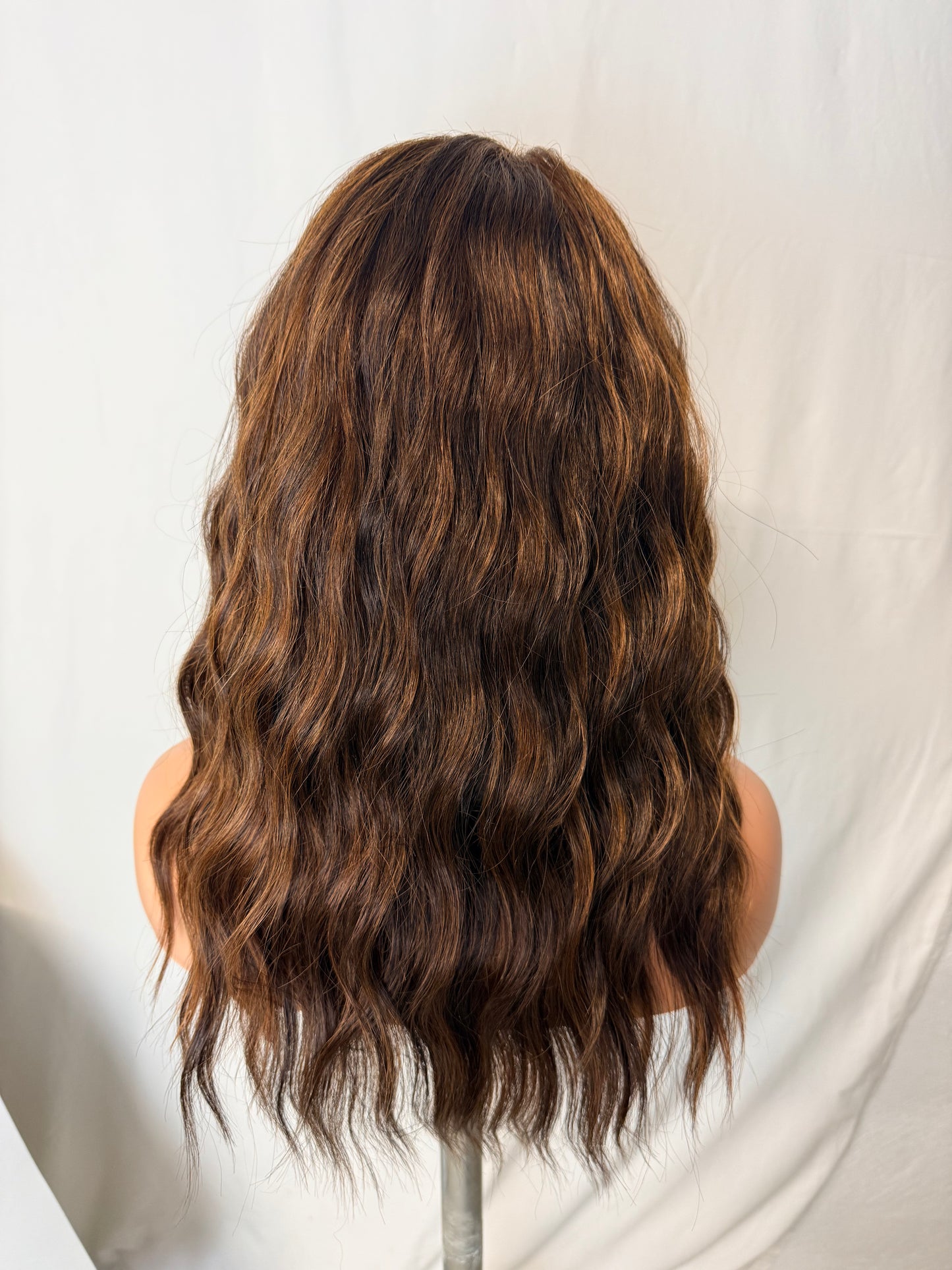 Isla – Long Wavy Wig, Lace Front Brown