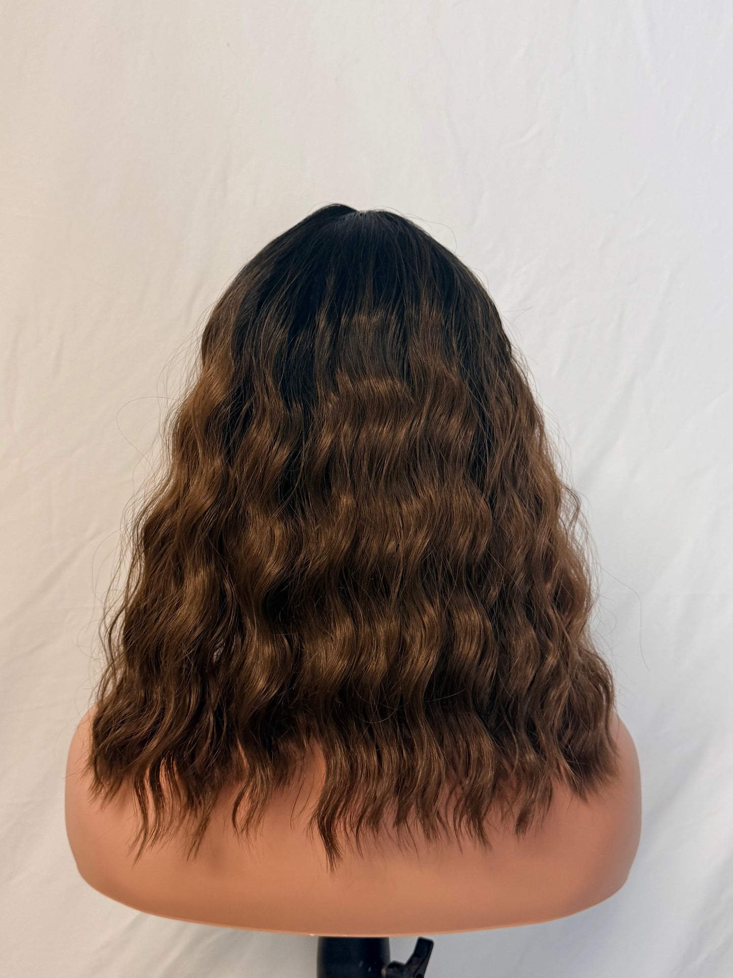 Sienna – Wavy Wig with Full Fringe, Brown
